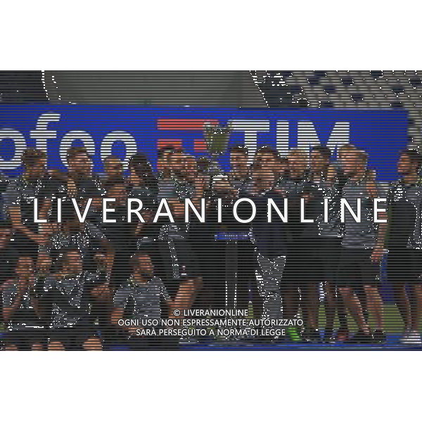 MILAN - CELTA VIGO - SASSUOLO TROFEO TIM REGGIO EMILIA 10 AGOSTO 2016 NELLA FOTO LA PREMIAZIONE CON LA CONSEGNA DELLA COPPA AL CELTA VIGO VINCITORE DEL TROFEO ©GS/AGENZIA ALDO LIVERANI SAS