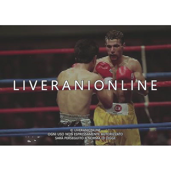 MILANO 20/06/1996 INCONTRO DI BOXE GIOVANNI PARISI GONZALES NELLA FOTO L\'INCONTRO DI PUGILATO TRA GIOVANNI PARISI E GONZALES AG ALDO LIVERANI SAS