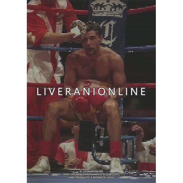 MILANO 20/06/1996 INCONTRO DI BOXE GIOVANNI PARISI GONZALES NELLA FOTO L\'INCONTRO DI PUGILATO TRA GIOVANNI PARISI E GONZALES AG ALDO LIVERANI SAS