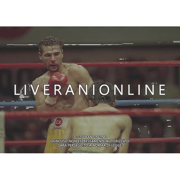 MILANO 20/06/1996 INCONTRO DI BOXE GIOVANNI PARISI GONZALES NELLA FOTO L\'INCONTRO DI PUGILATO TRA GIOVANNI PARISI E GONZALES AG ALDO LIVERANI SAS