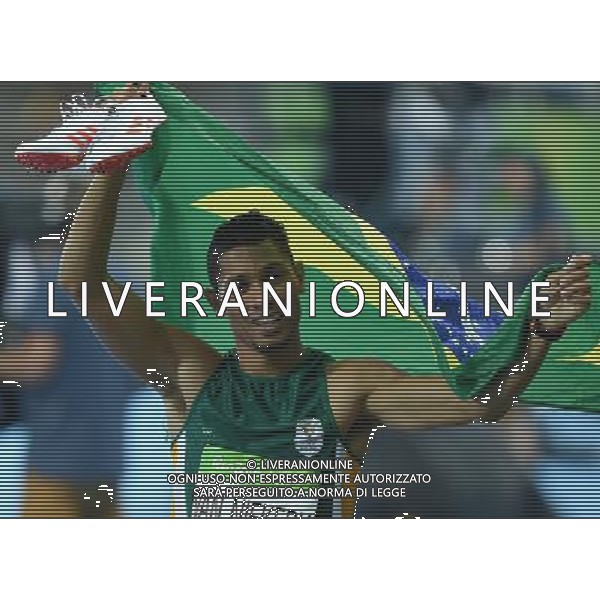 XXXI Olympic Games Giochi Olimpici Rio 2016 Rio de Janeiro - 14.08.2016 Atletica Finale 400m di corsa Maschili Nella Foto:van Niekerk Wayde vince i 400m e record mondiale /Ph.Vitez-Ag. Aldo Liverani