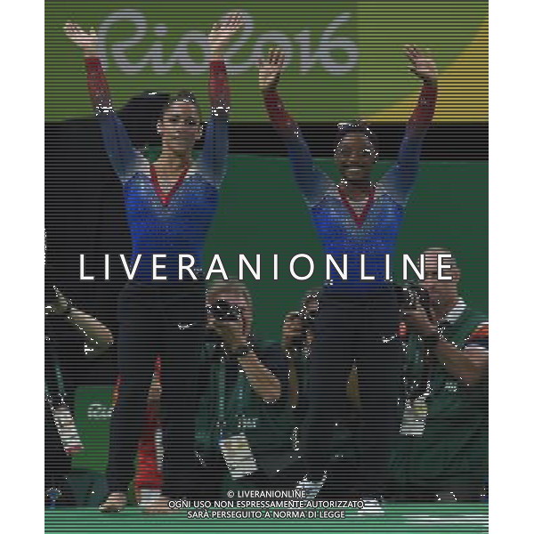 XXXI Olympic Games Giochi Olimpici Rio 2016 Rio de Janeiro - 16.08.2016 Finale Ginnastica Artistica Individuale Corpo Libero Femminile Nella Foto:Biles Simone festeggia con Raisman Alexandra /Ph.Vitez-Ag. Aldo Liverani
