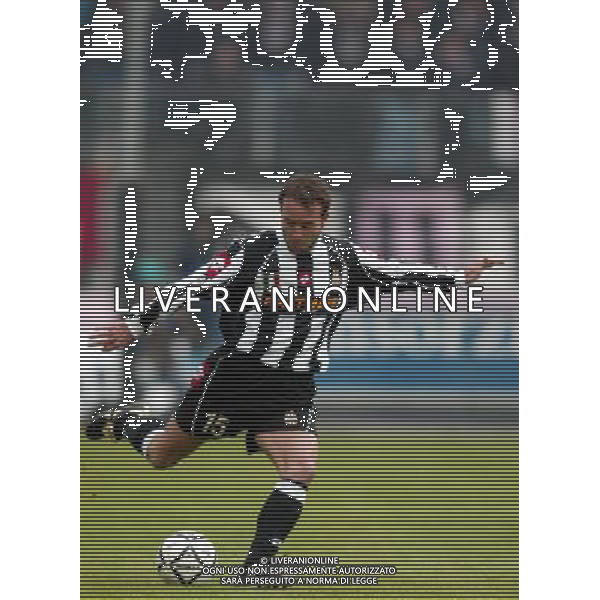 TORINO 12/01/03 JUVENTUS REGGINA NELLA FOTO BIRINDELLI ALESSANDRO FOTO ALDO LIVERANI 