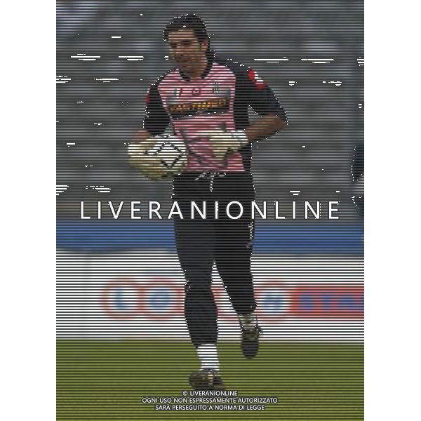 TORINO 12/01/03 JUVENTUS REGGINA NELLA FOTO BUFFON GIANLUIGI FOTO ALDO LIVERANI 