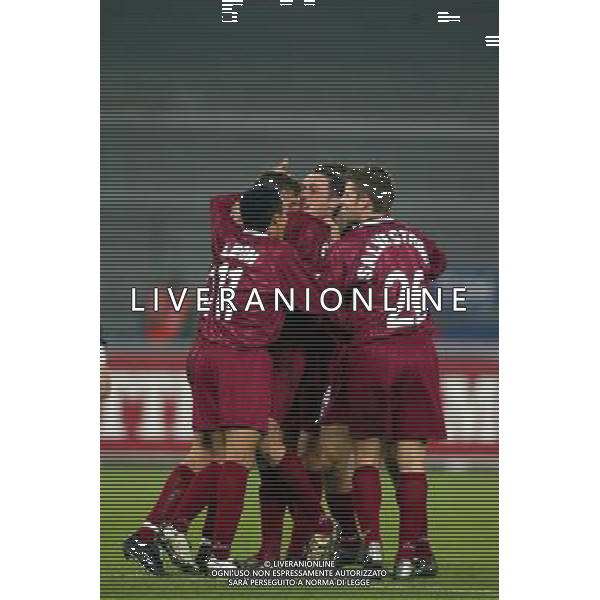 TORINO 18/12/02 COPPA ITALIA 02/03 JUVENTUS REGGINA NELLA FOTO ESULTANZA DELLA REGGINA FOTO ALDO LIVERANI