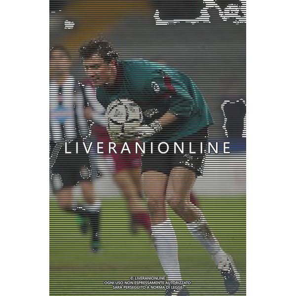 TORINO 18/12/02 COPPA ITALIA 02/03 JUVENTUS REGGINA NELLA FOTO MARTIN LEJSAL FOTO ALDO LIVERANI
