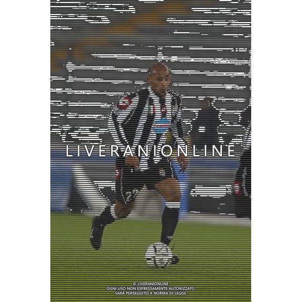TORINO 18/12/02 COPPA ITALIA 02/03 JUVENTUS REGGINA NELLA FOTO RUBEN OLIVERA FOTO ALDO LIVERANI