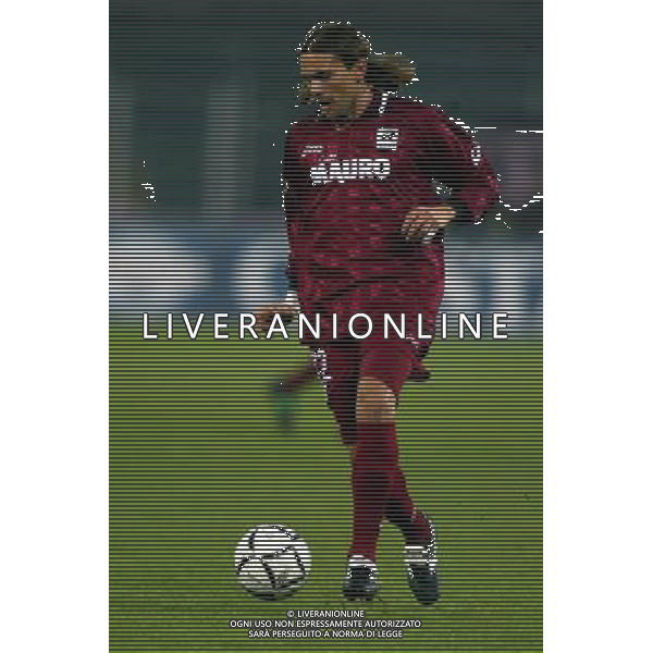 TORINO 18/12/02 COPPA ITALIA 02/03 JUVENTUS REGGINA NELLA FOTO RICARDO VERON FOTO ALDO LIVERANI