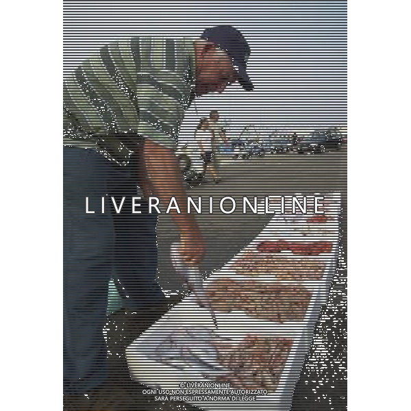 Pesca nella foto la vendita diretta del pesce* foto Fabio Serino/Ag. Aldo Liverani s.a.s.