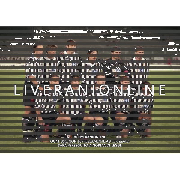TORINO 29-08-1998 SUPERCOPPA ITALIANA JUVENTUS LAZIO NELLA FOTO LA FORMAZIONE DELLA JUVENTUS MARK IULIANO-ALESSIO TACCHINARDI-IGOR TUDOR-FILIPPO INZAGHI-ANGELO PERUZZI-ZINEDINE ZIDANE SED ALESSANDRO BIRINDELLI-ALESSANDRO DEL PIERO-DIDIER DESCHAMPS-GIANLUCA PESSOTTO-EDGARD DAVIDS AG ALDO LIVERANI SAS