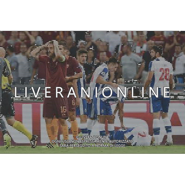 UEFA Champions League 2016-2017 spareggi ritorno - Roma 23.08.2016 - AS Roma vs Porto - nella foto: La delusione di Daniele De Rossi dopo l\'espulsione / Ph. Corradetti-Ag. Aldo Liverani