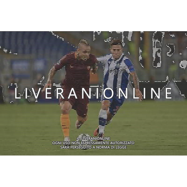 UEFA Champions League 2016-2017 spareggi ritorno - Roma 23.08.2016 - AS Roma vs Porto - nella foto: Radja Nainggolan e Otavio / Ph. Corradetti-Ag. Aldo Liverani