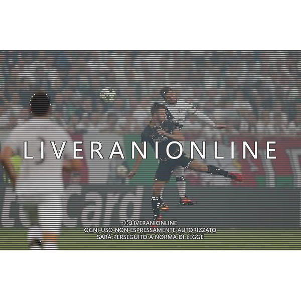 WARSZAWA 23.08.2016 REWANZOWY MECZ IV RUNDA ELIMINACYJNA LIGA MISTRZOW SEZON 2016/17 --- UEFA CHAMPIONS LEAGUE QUALIFICATION FOURTH ROUND SECOND LEG MATCH IN WARSAW: LEGIA WARSZAWA - DUNDALK FC ROBERT BENSON TOMASZ JODLOWIEC FOT. PIOTR KUCZA/NEWSPIX.PL --- Newspix.pl AG ALDO LIVERANI SAS ONLY ITALY *** Local Caption *** www.newspix.pl mail us: info@newspix.pl call us: 0048 022 23 22 222 --- Polish Picture Agency by Ringier Axel Springer Poland