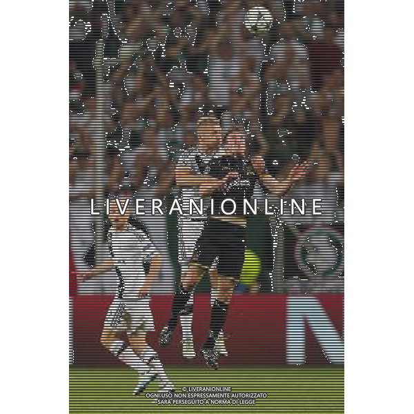 2016.8.23, Warszawa , UEFA Champions League , Legia Warsaw - Dundalk FC , Liga Mistrzow , Legia Warszawa - Dundalk FC n z Igor Lewczuk (Legia), David McMillan (Dundalk) fot. Tomasz Jastrzebowski / Foto Olimpik / NEWSPIX.PL --- Newspix.pl AG ALDO LIVERANI SAS ONLY ITALY *** Local Caption *** www.newspix.pl mail us: info@newspix.pl call us: 0048 022 23 22 222 --- Polish Picture Agency by Ringier Axel Springer Poland