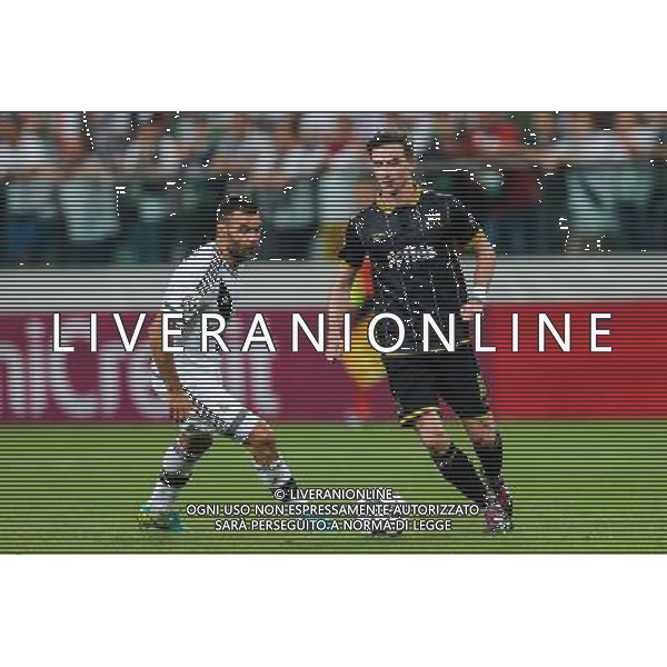 2016.8.23, Warszawa , UEFA Champions League , Legia Warsaw - Dundalk FC , Liga Mistrzow , Legia Warszawa - Dundalk FC n z Ronan Finn (Dundalk), Nemanja Nikolic (Legia) fot. Tomasz Jastrzebowski / Foto Olimpik / NEWSPIX.PL --- Newspix.pl AG ALDO LIVERANI SAS ONLY ITALY *** Local Caption *** www.newspix.pl mail us: info@newspix.pl call us: 0048 022 23 22 222 --- Polish Picture Agency by Ringier Axel Springer Poland