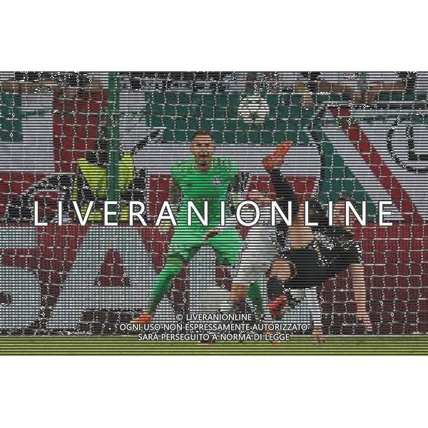 2016.8.23, Warszawa , UEFA Champions League , Legia Warsaw - Dundalk FC , Liga Mistrzow , Legia Warszawa - Dundalk FC n z Robert Benson (Dundalk), Arkadiusz Malarz (Legia) fot. Tomasz Jastrzebowski / Foto Olimpik / NEWSPIX.PL --- Newspix.pl AG ALDO LIVERANI SAS ONLY ITALY *** Local Caption *** www.newspix.pl mail us: info@newspix.pl call us: 0048 022 23 22 222 --- Polish Picture Agency by Ringier Axel Springer Poland