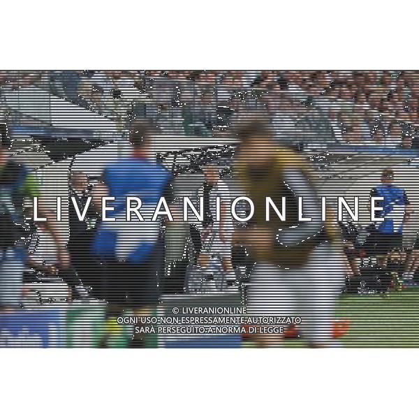 2016.8.23, Warszawa , UEFA Champions League , Legia Warsaw - Dundalk FC , Liga Mistrzow , Legia Warszawa - Dundalk FC n z Adam Hlousek (Legia) czerwona kartka, red card fot. Tomasz Jastrzebowski / Foto Olimpik / NEWSPIX.PL --- Newspix.pl AG ALDO LIVERANI SAS ONLY ITALY *** Local Caption *** www.newspix.pl mail us: info@newspix.pl call us: 0048 022 23 22 222 --- Polish Picture Agency by Ringier Axel Springer Poland