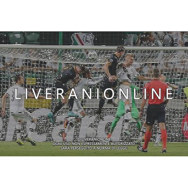 2016.8.23, Warszawa , UEFA Champions League , Legia Warsaw - Dundalk FC , Liga Mistrzow , Legia Warszawa - Dundalk FC n z Andy Boyle (Dundalk), Tomasz Jodlowiec (Legia), Lukasz Broz (Legia), Thibault Moulin (Legia), Michal Pazdan (Legia) fot. Tomasz Jastrzebowski / Foto Olimpik / NEWSPIX.PL --- Newspix.pl AG ALDO LIVERANI SAS ONLY ITALY *** Local Caption *** www.newspix.pl mail us: info@newspix.pl call us: 0048 022 23 22 222 --- Polish Picture Agency by Ringier Axel Springer Poland