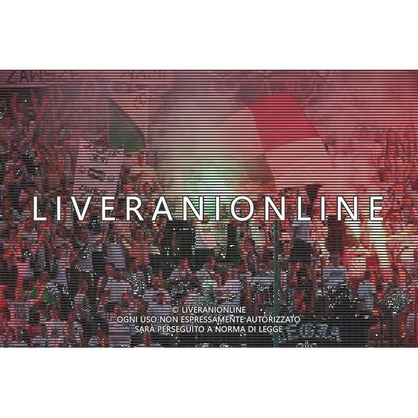 2016.8.23, Warszawa , UEFA Champions League , Legia Warsaw - Dundalk FC , Liga Mistrzow , Legia Warszawa - Dundalk FC n z Kibice Legii Warszawa race pirotechnika fot. Tomasz Jastrzebowski / Foto Olimpik / NEWSPIX.PL --- Newspix.pl AG ALDO LIVERANI SAS ONLY ITALY *** Local Caption *** www.newspix.pl mail us: info@newspix.pl call us: 0048 022 23 22 222 --- Polish Picture Agency by Ringier Axel Springer Poland
