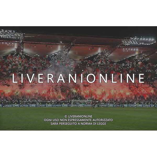 2016.8.23, Warszawa , UEFA Champions League , Legia Warsaw - Dundalk FC , Liga Mistrzow , Legia Warszawa - Dundalk FC n z Kibice Legii Warszawa race pirotechnika fot. Tomasz Jastrzebowski / Foto Olimpik / NEWSPIX.PL --- Newspix.pl AG ALDO LIVERANI SAS ONLY ITALY *** Local Caption *** www.newspix.pl mail us: info@newspix.pl call us: 0048 022 23 22 222 --- Polish Picture Agency by Ringier Axel Springer Poland