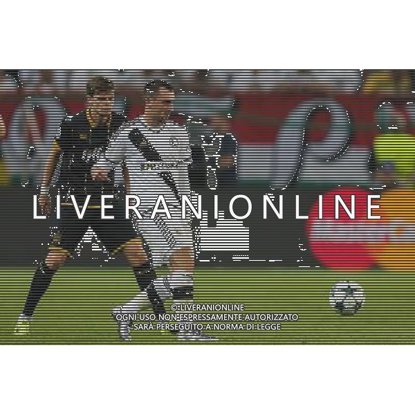2016.8.23, Warszawa , UEFA Champions League , Legia Warsaw - Dundalk FC , Liga Mistrzow , Legia Warszawa - Dundalk FC n z Michal Kucharczyk (Legia), Sean Gannon (Dundalk) fot. Tomasz Jastrzebowski / Foto Olimpik / NEWSPIX.PL --- Newspix.pl AG ALDO LIVERANI SAS ONLY ITALY *** Local Caption *** www.newspix.pl mail us: info@newspix.pl call us: 0048 022 23 22 222 --- Polish Picture Agency by Ringier Axel Springer Poland