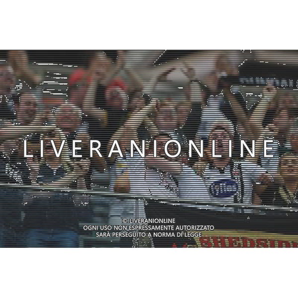 2016.8.23, Warszawa , UEFA Champions League , Legia Warsaw - Dundalk FC , Liga Mistrzow , Legia Warszawa - Dundalk FC n z Dundalk supporters / kibice Dundalk fot. Tomasz Jastrzebowski / Foto Olimpik / NEWSPIX.PL --- Newspix.pl AG ALDO LIVERANI SAS ONLY ITALY *** Local Caption *** www.newspix.pl mail us: info@newspix.pl call us: 0048 022 23 22 222 --- Polish Picture Agency by Ringier Axel Springer Poland