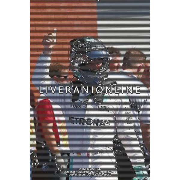 Nico Rosberg (GER) Mercedes AMG F1 celebrates his pole position in parc ferme. 27.08.2016. Formula 1 World Championship, Rd 13, Belgian Grand Prix, Spa Francorchamps, Belgium, Qualifying Day. / AGENZIA ALDO LIVERANI SAS - ITALY ONLY EDITORIAL USE ONLY
