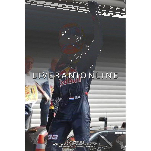 Max Verstappen (NLD) Red Bull Racing celebrates his second position in qualifying parc ferme. 27.08.2016. Formula 1 World Championship, Rd 13, Belgian Grand Prix, Spa Francorchamps, Belgium, Qualifying Day. / AGENZIA ALDO LIVERANI SAS - ITALY ONLY EDITORIAL USE ONLY
