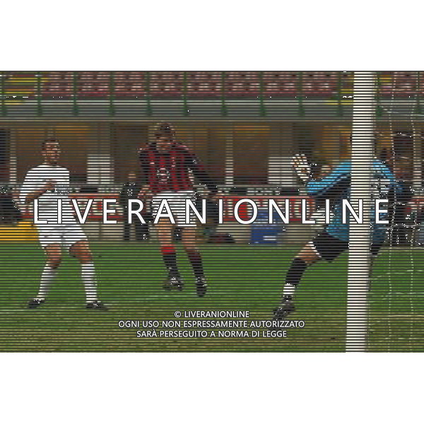 MILANO,18-12-02 DFP/FOTO GIORGIO RAVEZZANI COPPA ITALIA/MILAN-ANCONA: NELLA FOTO GOAL TOMASSON