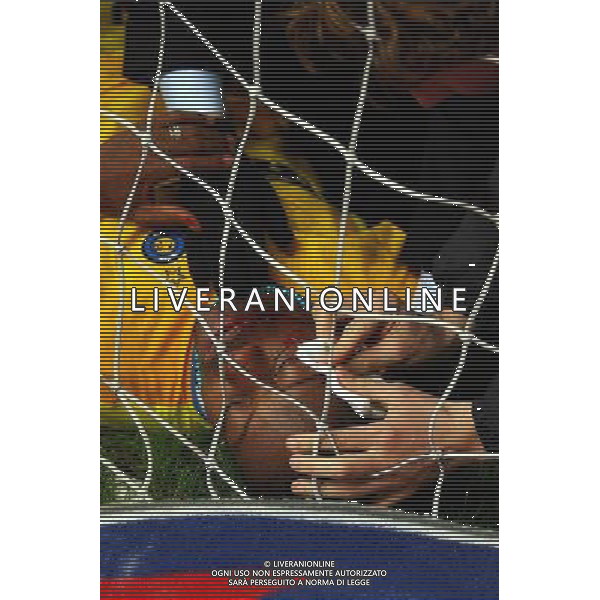 MILANO,19-12-02 DFP/FOTO MARCO DE PONTI COPPA ITALIA/INTER-BARI: NELLA FOTO INFORTUNIO KALLON AG ALDO LIVERANI SAS