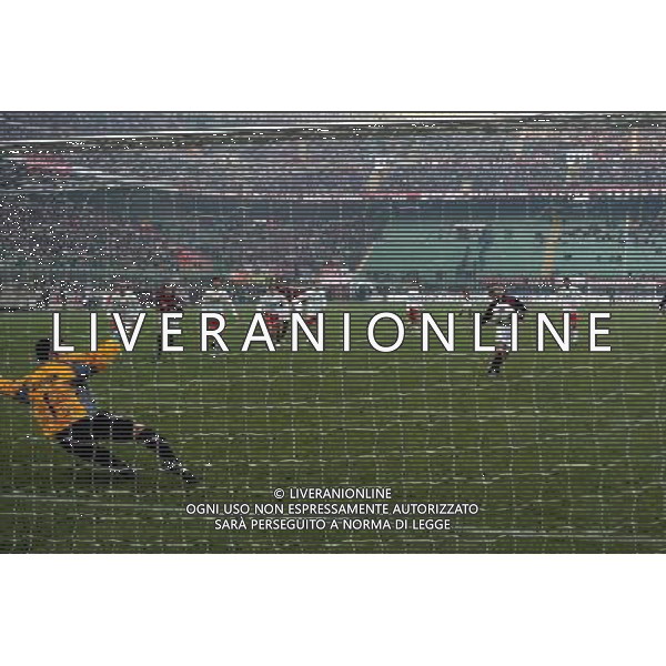 MILANO, 19-01-03 DFP/GIORGIO RAVEZZANI MILAN-PIACENZA: NELLA FOTO RIGORE PIRLO ANDREA AG ALDO LIVERANI SAS
