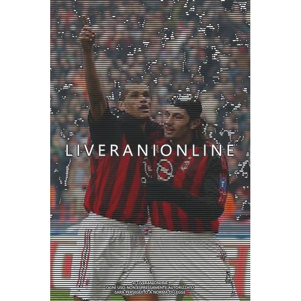 MILANO, 19-01-03 DFP/GIORGIO RAVEZZANI MILAN-PIACENZA: E NELLA FOTO ESULTANZA MILAN GOAL RIVALDO AG ALDO LIVERANI SAS