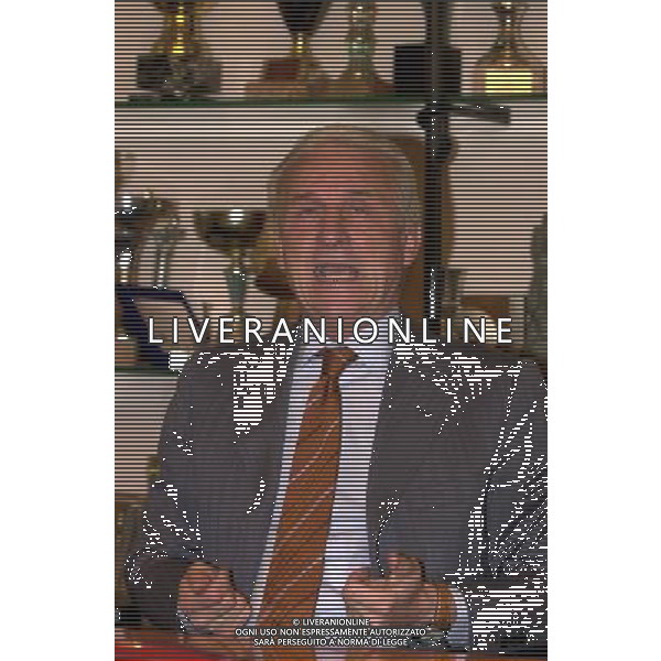 MILANO,09-07-02 DFP/ FOTO GIORGIO RAVEZZANI GIOVANNI TRAPATTONI IN GAZZETTA DELLO SPORT NELLA FOTO GIOVANNI TRAPATTONI AG ALDO LIVERANI SAS