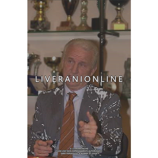 MILANO,09-07-02 DFP/ FOTO GIORGIO RAVEZZANI GIOVANNI TRAPATTONI IN GAZZETTA DELLO SPORT NELLA FOTO GIOVANNI TRAPATTONI AG ALDO LIVERANI SAS