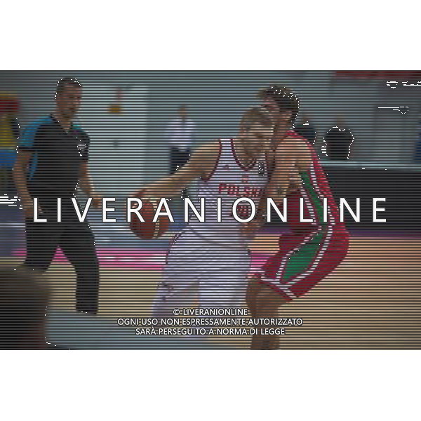 2016.08.31 Wloclawek, Koszykowka, Kwalifikacje do mistrzostw Europy - EuroBasket 2017, mecz Polska - Portugalia N/z Michal Sokolowski (Polska nr 24) Joao Soares (Portugalia nr 5) Foto Piotr Kieplin / PressFocus 2016.08.31 Wloclawek, EuroBasket 2017 qualification match Poland - Portugal N/z Michal Sokolowski (Polska nr 24) Joao Soares (Portugalia nr 5) Credit: Piotr Kieplin / PressFocus / NEWSPIX.PL --- Newspix.pl/ AGENZIA ALDO LIVERANI SAS - ITALY ONLY EDITORIAL USE ONLY