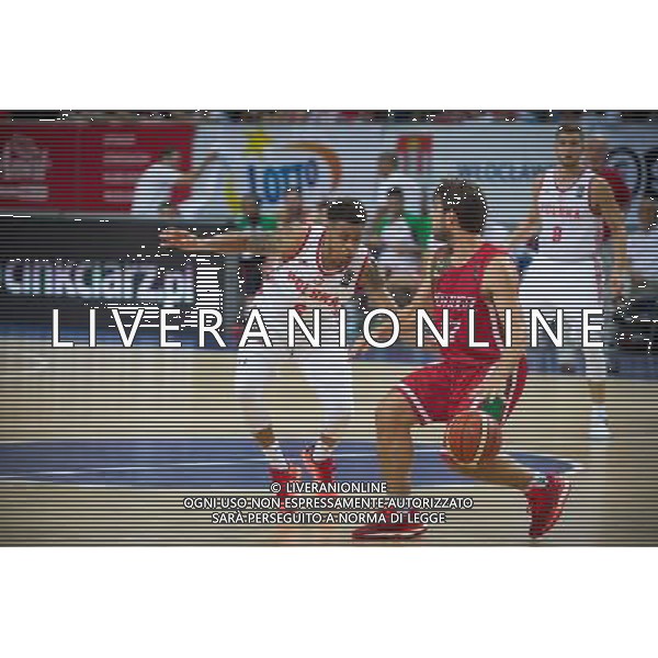 2016.08.31 Wloclawek, Koszykowka, Kwalifikacje do mistrzostw Europy - EuroBasket 2017, mecz Polska - Portugalia N/z Tomas Barroso (Portugalia nr 17) A.J. Slaughter (Polska nr 6) Foto Piotr Kieplin / PressFocus 2016.08.31 Wloclawek, EuroBasket 2017 qualification match Poland - Portugal N/z Tomas Barroso (Portugalia nr 17) A.J. Slaughter (Polska nr 6) Credit: Piotr Kieplin / PressFocus / NEWSPIX.PL --- Newspix.pl/ AGENZIA ALDO LIVERANI SAS - ITALY ONLY EDITORIAL USE ONLY
