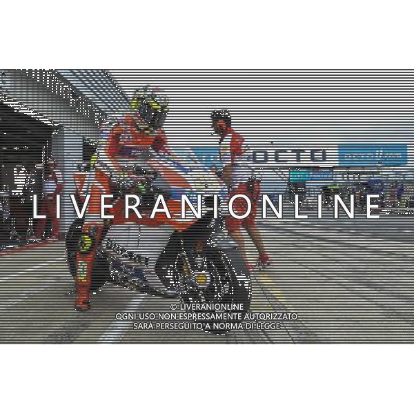 02/09/2016. Silverstone, Towcester, Gran Bretagna. Andrea Iannone parte dai Box durante le prove libere del Venerd“ AG ALDO LIVERANI SAS