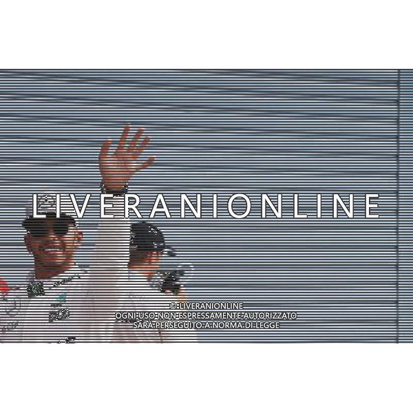 Lewis Hamilton (GBR) Mercedes AMG F1 celebrates his pole position in parc ferme. 03.09.2016. Formula 1 World Championship, Rd 14, Italian Grand Prix, Monza, Italy, Qualifying Day. / AGENZIA ALDO LIVERANI SAS - ITALY ONLY EDITORIAL USE ONLY - PROVE UFFICIALI