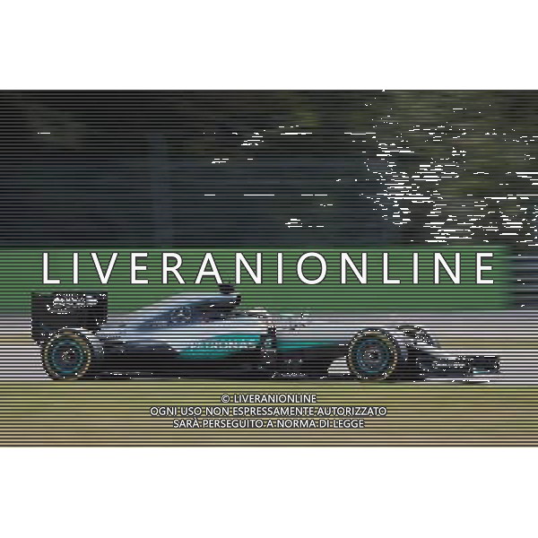 Lewis Hamilton (GBR) Mercedes AMG F1 W07 Hybrid. 03.09.2016. Formula 1 World Championship, Rd 14, Italian Grand Prix, Monza, Italy, Qualifying Day. / AGENZIA ALDO LIVERANI SAS - ITALY ONLY EDITORIAL USE ONLY