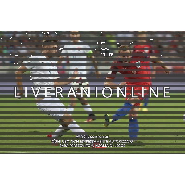 TRNAWA 04.09.2016 SPORT PILKA NOZNA ELIMINACJE DO MISTRZOSTW SWIATA ROSJA 2018 GRUPA F SLOWACJA - ANGLIA NZ. JAN DURICA SLO HARRY KANE ENG FOT. MICHAL CHWIEDUK / FOKUSMEDIA / NEWSPIX.PL TRNAVA 04.09.2016 SPORT FOOTBALL QUALIFICATION FOR THE WORLD CUP RUSSIA 2018 SLOVAKIA - ENGLAND FOT. MICHAL CHWIEDUK / FOKUSMEDIA / NEWSPIX.PL --- Newspix.pl AG ALDO LIVERANI SAS ONLY ITALY *** Local Caption *** www.newspix.pl mail us: info@newspix.pl call us: 0048 022 23 22 222 --- Polish Picture Agency by Ringier Axel Springer Poland
