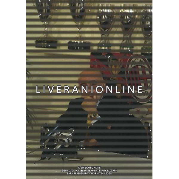 1998 CONFERENZA STAMPA ADRIANO GALLIANI NELLA SEDE DEL MILAN IN VIA TURATI AG ALDO LIVERANI SAS