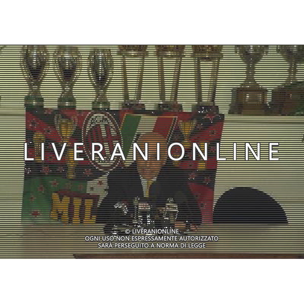 1998 CONFERENZA STAMPA ADRIANO GALLIANI NELLA SEDE DEL MILAN IN VIA TURATI AG ALDO LIVERANI SAS
