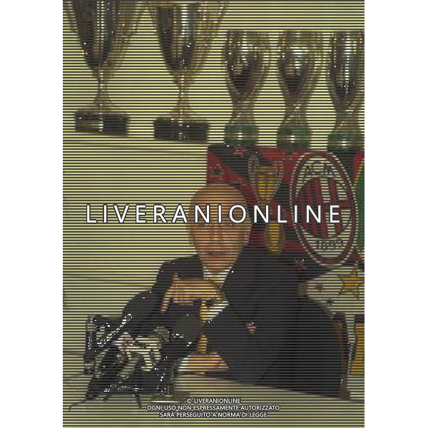 1998 CONFERENZA STAMPA ADRIANO GALLIANI NELLA SEDE DEL MILAN IN VIA TURATI AG ALDO LIVERANI SAS