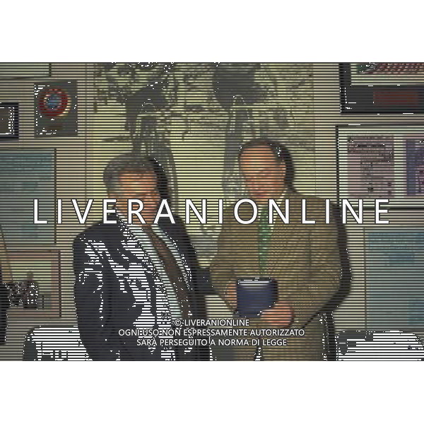 11-12-1996 MILANO SEDE GAZZETTA DELLO SPORT VIA SOLFERINO 28 INCONTRO TRA CANDIDO CANNAVO E ROBERTO SORGE PREFETTO DI MILANO AG ALDO LIVERANI SAS
