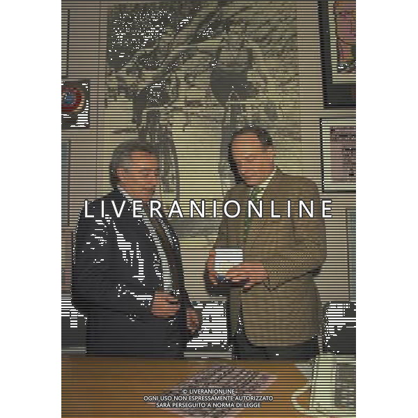 11-12-1996 MILANO SEDE GAZZETTA DELLO SPORT VIA SOLFERINO 28 INCONTRO TRA CANDIDO CANNAVO E ROBERTO SORGE PREFETTO DI MILANO AG ALDO LIVERANI SAS