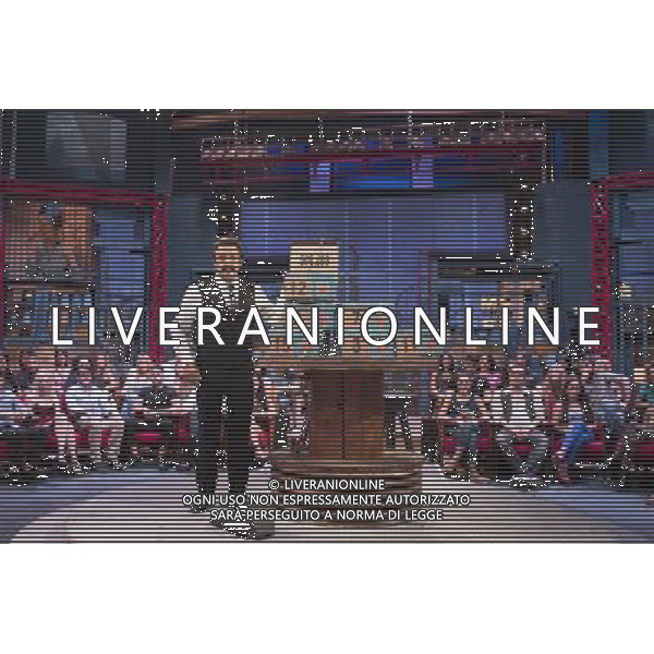 Trasmissione TV \' Affari Tuoi \' Roma - 09.09.2016 - Teatro delle Vittorie - nella foto: Flavio Insinna /Ph.Corradetti-Ag Aldo Liverani / AGENZIA ALDO LIVERANI SAS