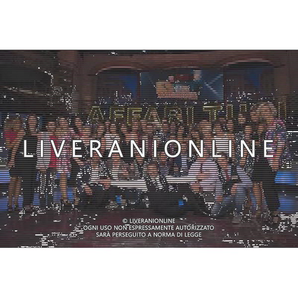 Trasmissione TV \' Affari Tuoi \' Roma - 09.09.2016 - Teatro delle Vittorie - nella foto: Flavio Insinna con i concorrenti /Ph.Corradetti-Ag Aldo Liverani / AGENZIA ALDO LIVERANI SAS