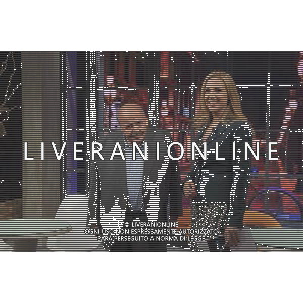 Trasmissione TV \' E s\'e\' fatta notte \' Roma - 09.09.2016 - Studi Rai Teulada - nella foto: Maurizio Costanzo e Lisa Marzoli /Ph.Corradetti-Ag Aldo Liverani / AGENZIA ALDO LIVERANI SAS