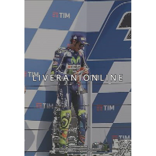 Misano Adriatico ( RN ) 11/09/16 Misano World Circuit Marco Simoncelli. Gran Premio TIM di San Marino e della Riviera di Rimini 2016 - MOTOGP Premiazione Nella foto: 2Â° Class. Valentino Rossi ( ITA ) su YAMAHA mentre festeggia sul podio PH Lauro Montagnini / AGENZIA ALDO LIVERANI SAS