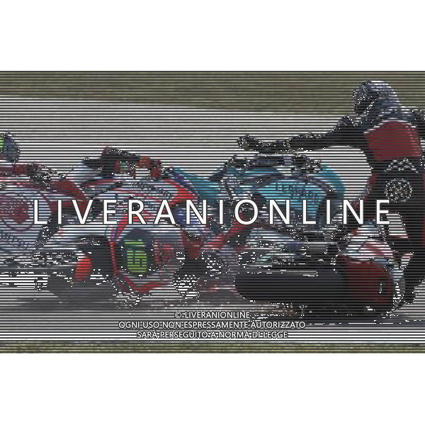 Misano Adriatico ( RN ) 11/09/16 Misano World Circuit Marco Simoncelli. Gran Premio TIM di San Marino e della Riviera di Rimini 2016 - Moto2 Nella foto: Incidente fra Xavier Simeon ( BEL ) su SPEED UP e Axel Pons ( ESP ) su KALEX PH Lauro Montagnini *** Local Caption *** / AGENZIA ALDO LIVERANI SAS